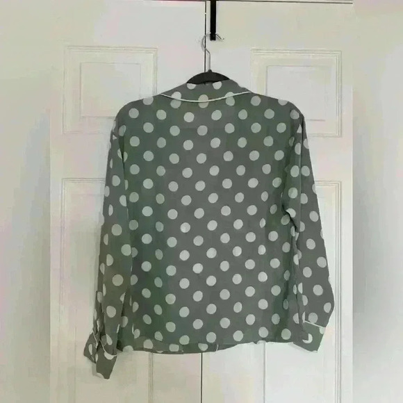 MANGO  POLKA DOT GREEN BUTTON DOWN BLOUSE SMALL (2) - Picture 6 of 7